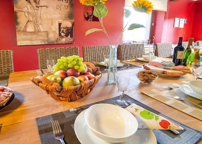 Holiday Near With Sauna Bubble Bath Hébergement de vacances